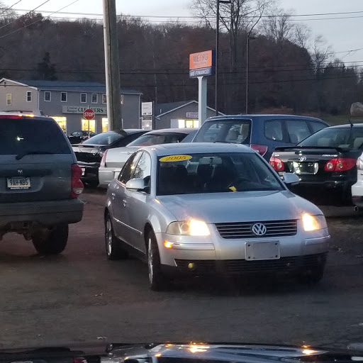 Used Car Dealer «MIDTOWN MOTORS LLC», reviews and photos, 4 Liesl Ln, Branford, CT 06405, USA