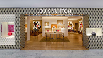 LOUIS VUITTON GARDEN CITY ROOSEVELT FIELD NEIMAN MARCUS - CLOSED - 24  Photos & 15 Reviews - 620 Old Country Rd, Garden City, New York - Leather  Goods - Phone Number - Yelp
