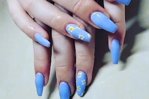Bubbly nails and spa image