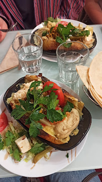Plats et boissons du Restaurant turc Le Mezze du chef çig köfte à Paris - n°14