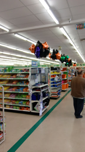 Dollar Store «Dollar Tree», reviews and photos, 1460 NE Baker St, McMinnville, OR 97128, USA