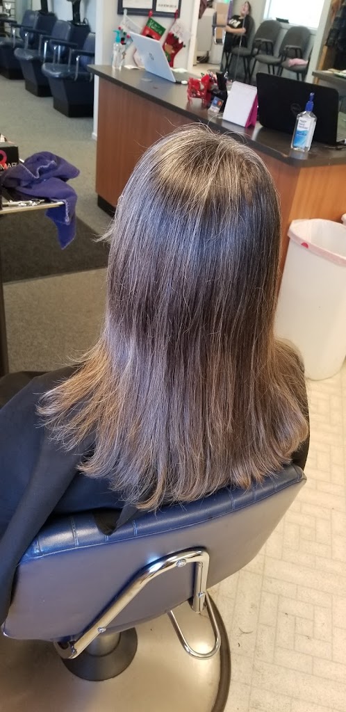 Stylist Wanted 53094