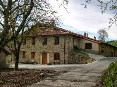 Centro Laskurain Antzuola en Antzuola, Guipuzcoa