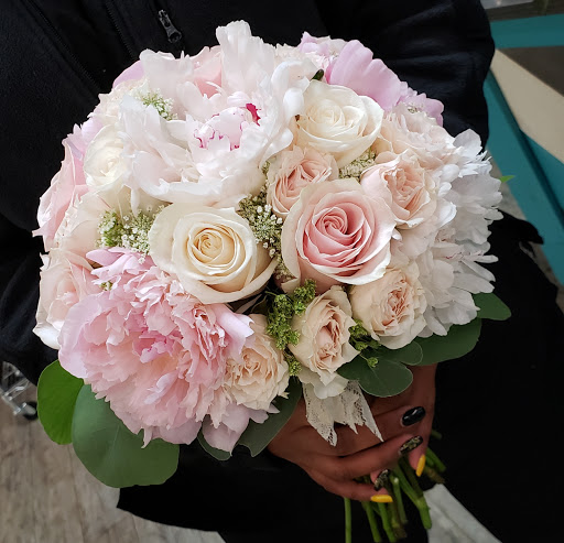 Florist «Blissful Blooms Floral», reviews and photos, 17 East Ave, Monroe, OH 45050, USA