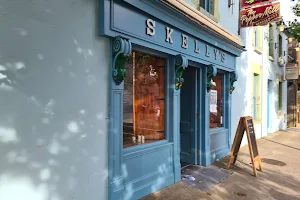 Skellys Bar & Guest House image