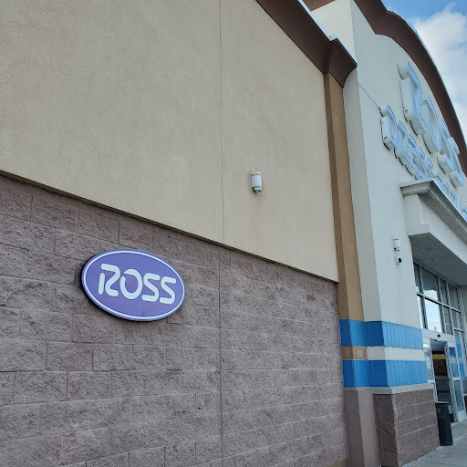 Clothing Store «Ross Dress for Less», reviews and photos, 257 N Weber Rd, Bolingbrook, IL 60490, USA