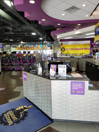 Gym «Planet Fitness», reviews and photos, 516 E Lewis and Clark Pkwy, Clarksville, IN 47129, USA