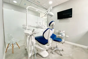 Sotomayor Dental - Odontología y Estética avanzada image