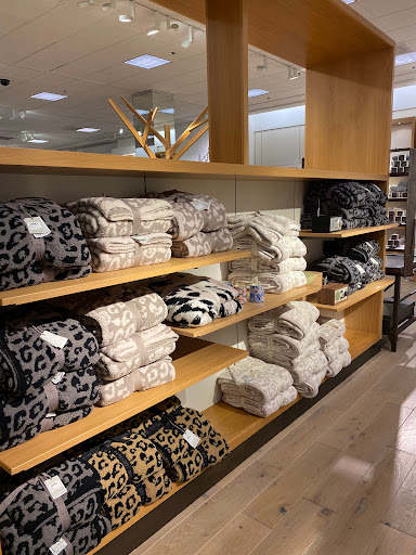 Department Store «Nordstrom Hillsdale Shopping Center», reviews and photos, 130 E Sailer Dr, San Mateo, CA 94403, USA