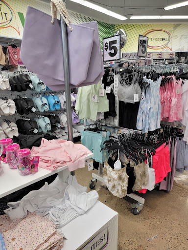 Variety Store «Five Below», reviews and photos, 4801 McKnight Rd, Pittsburgh, PA 15237, USA