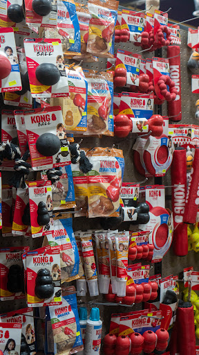 Pet Supply Store «Wags To Wiskers Pet Supplies», reviews and photos, 2423 W Stadium Blvd, Ann Arbor, MI 48103, USA