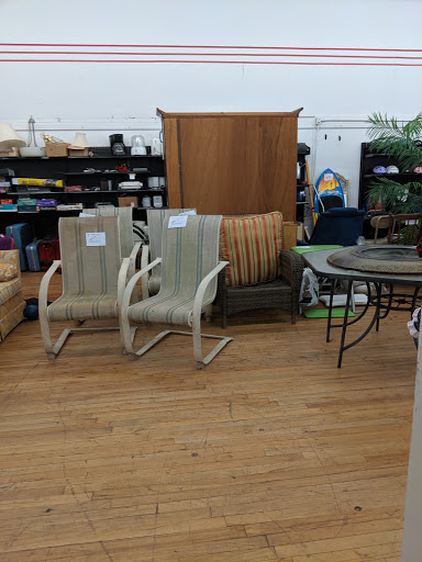 Thrift Store «Salvation Army Thrift Store», reviews and photos, 205 N Court St, Florence, AL 35630, USA