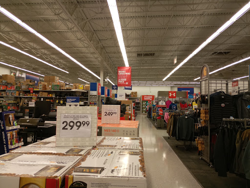 Sporting Goods Store «Academy Sports + Outdoors», reviews and photos, 1461 Spring Cypress Rd, Spring, TX 77373, USA