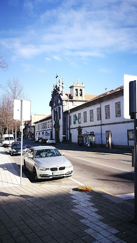 Av. de Rodrigues de Freitas 341, 4000-222 Porto