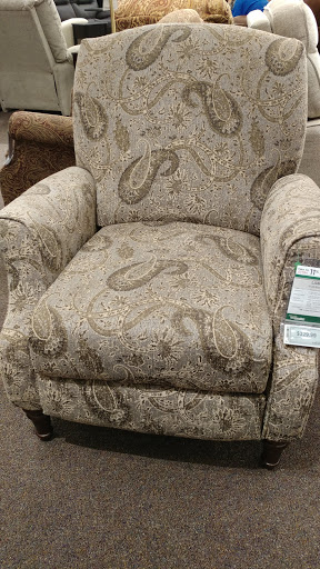 Furniture Store «Nebraska Furniture Mart», reviews and photos, 700 S 72nd St, Omaha, NE 68114, USA