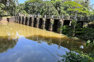 Kunduchira Dam image