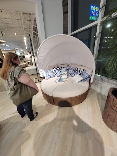 Furniture Store «American Signature Furniture», reviews and photos, 7230 US-19, Pinellas Park, FL 33781, USA