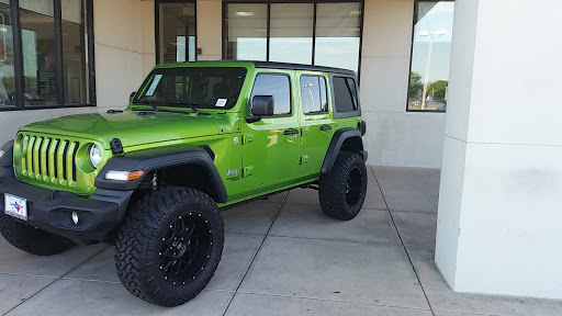 Car Dealer «Lone Star Chrysler Dodge Jeep Ram», reviews and photos, 8811 I-35, San Antonio, TX 78211, USA