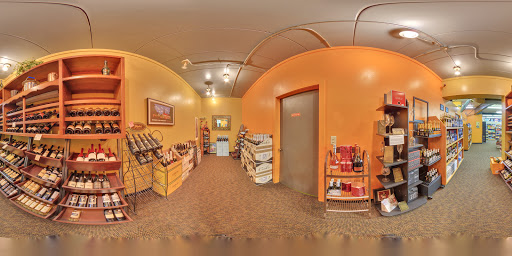 Wine Store «Vic Pierce Liquor», reviews and photos, 609 N Sherman Ave, Madison, WI 53704, USA