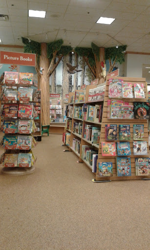 Book Store «Barnes & Noble», reviews and photos, 760 SE Maynard Rd, Cary, NC 27511, USA