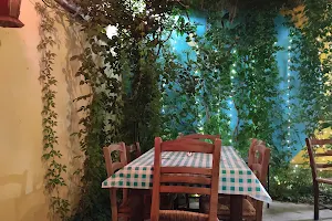 καφενείο-μαγειρείο Γιαγκίνι, cypriot tavern image