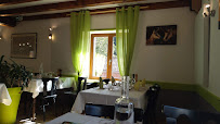 Atmosphère du Restaurant français Auberge des Sources à Haut-du-Them-Château-Lambert - n°10
