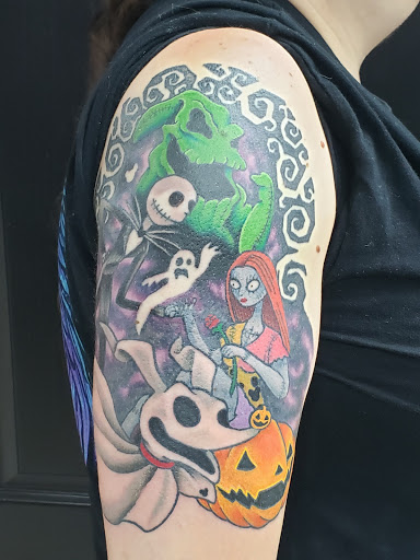 Explore nail tech tattoo ideas, creative tattoo ideas in Crystal City, available at Meraki Tattoo and Piercing