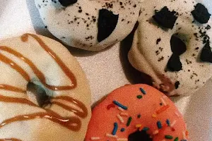 Wonder Donut's Home Made image