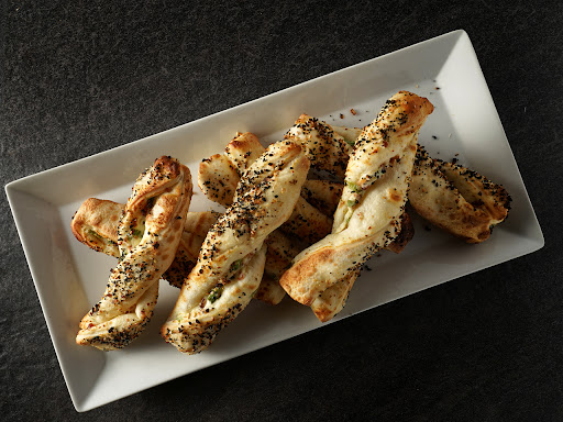 Pizza Restaurant «Round Table Pizza», reviews and photos, 504 Center Ave, Martinez, CA 94553, USA