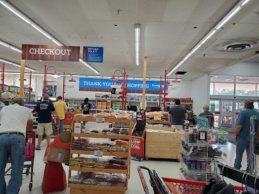 Department Store «Alton Farm & Home Supply», reviews and photos, 2600 Homer Adams Pkwy, Alton, IL 62002, USA