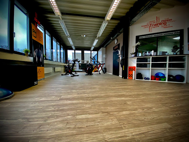 philBETTER SIMPLY TRAINING - Fitnessstudio