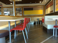 Atmosphère du Restauration rapide McDonald's à Saint-Priest - n°14