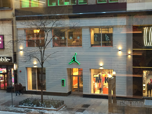 Shoe Store «Footaction», reviews and photos, 32 S State St, Chicago, IL 60603, USA