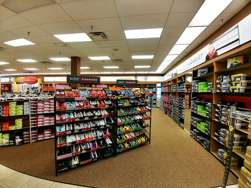 Outlet Mall «Tanger Outlet Hilton Head», reviews and photos, 1414 Fording Island Rd, Bluffton, SC 29910, USA