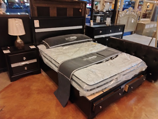 Bedroom Furniture Store «Furniture & Mattress World», reviews and photos, 4020 E Thomas Rd, Phoenix, AZ 85018, USA