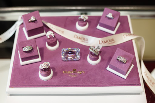 Jewelry Repair Service «Dunbar Jewelers», reviews and photos, 435 Hartford Turnpike, Vernon, CT 06066, USA