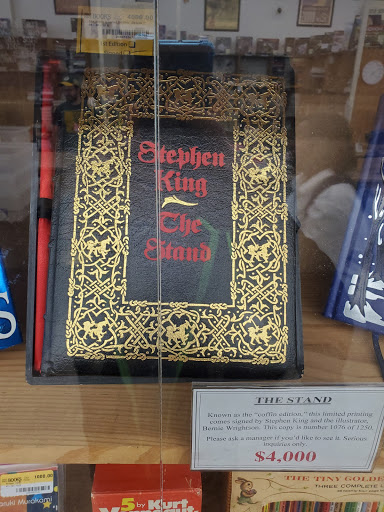 Book Store «Half Price Books», reviews and photos, 17145 W Bluemound Rd, Brookfield, WI 53005, USA