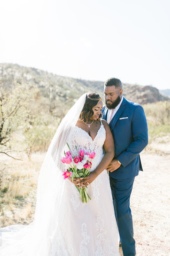 Bridal Shop «Strut Bridal Salon - Sizes 12+», reviews and photos, 226 W Southern Ave, Tempe, AZ 85282, USA