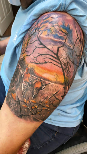 Explore couple hand tattoo ideas, creative tattoo ideas in Brownsville, available at ExclusivE InK TattoO StudiO