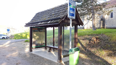 Arret De Bus à Biozat