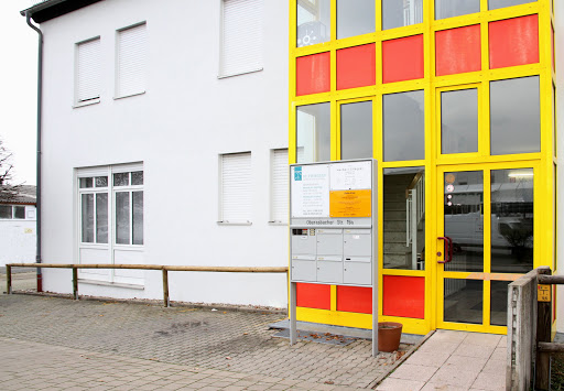Dr.med.vet. Erich Thomann veterinarian unter Zirndorf, Bayern