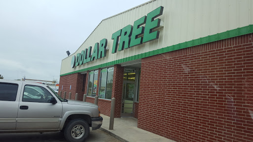 Dollar Store «Dollar Tree», reviews and photos, 116 Dixon Dr, Devine, TX 78016, USA