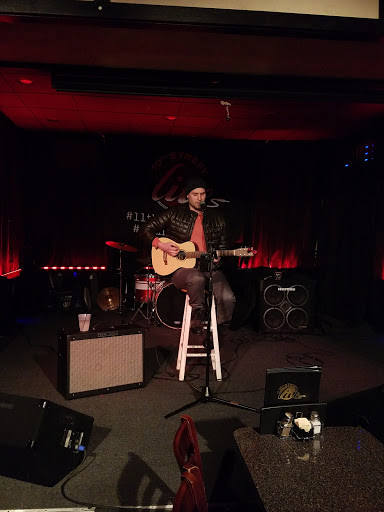 Bar & Grill «10th Street Live Bar & Grill», reviews and photos, 104 N 10th St, Kenilworth, NJ 07033, USA