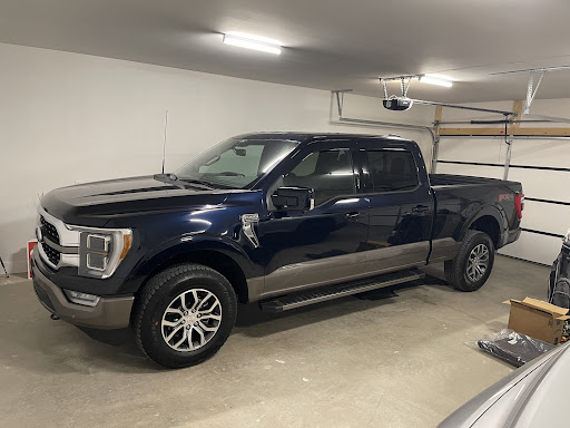 Ford Dealer «James Collins Ford Louisville-New-Used-Trucks-Cars-Sales-Service-Parts-BodyShop», reviews and photos, 809 S 5th St, Louisville, KY 40203, USA