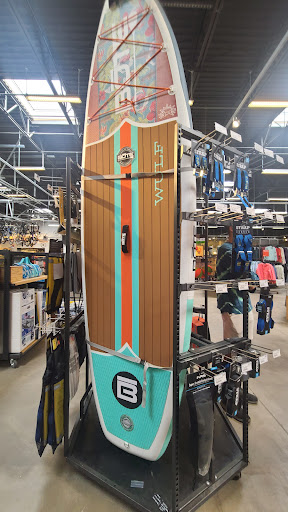 Camping Store «REI», reviews and photos, 9637 E County Line Rd, Englewood, CO 80112, USA