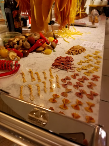 Furniture Store «Crate and Barrel», reviews and photos, 646 N Michigan Ave, Chicago, IL 60611, USA