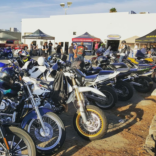 Motorcycle Parts Store «Cycle Gear», reviews and photos, 4455 N Blackstone Ave, Fresno, CA 93726, USA
