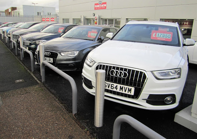 Reviews of Snows Too Good To Auction Southampton in Southampton - Car dealer