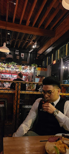 Cocktail Bar «The Grocery Cocktail & Social», reviews and photos, 115 W 7th St, Vancouver, WA 98660, USA