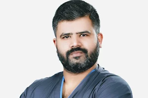 Dr Karan R Rawat • Best Gastroenterologist • liver specialist•best Surgeon | Piles doctor •Fistula | Agra •Hernia | Stomach image